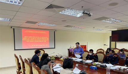 Đoàn kiểm tra số 02 của Đảng uỷ Khối các cơ quan thành phố Hà Nội làm...